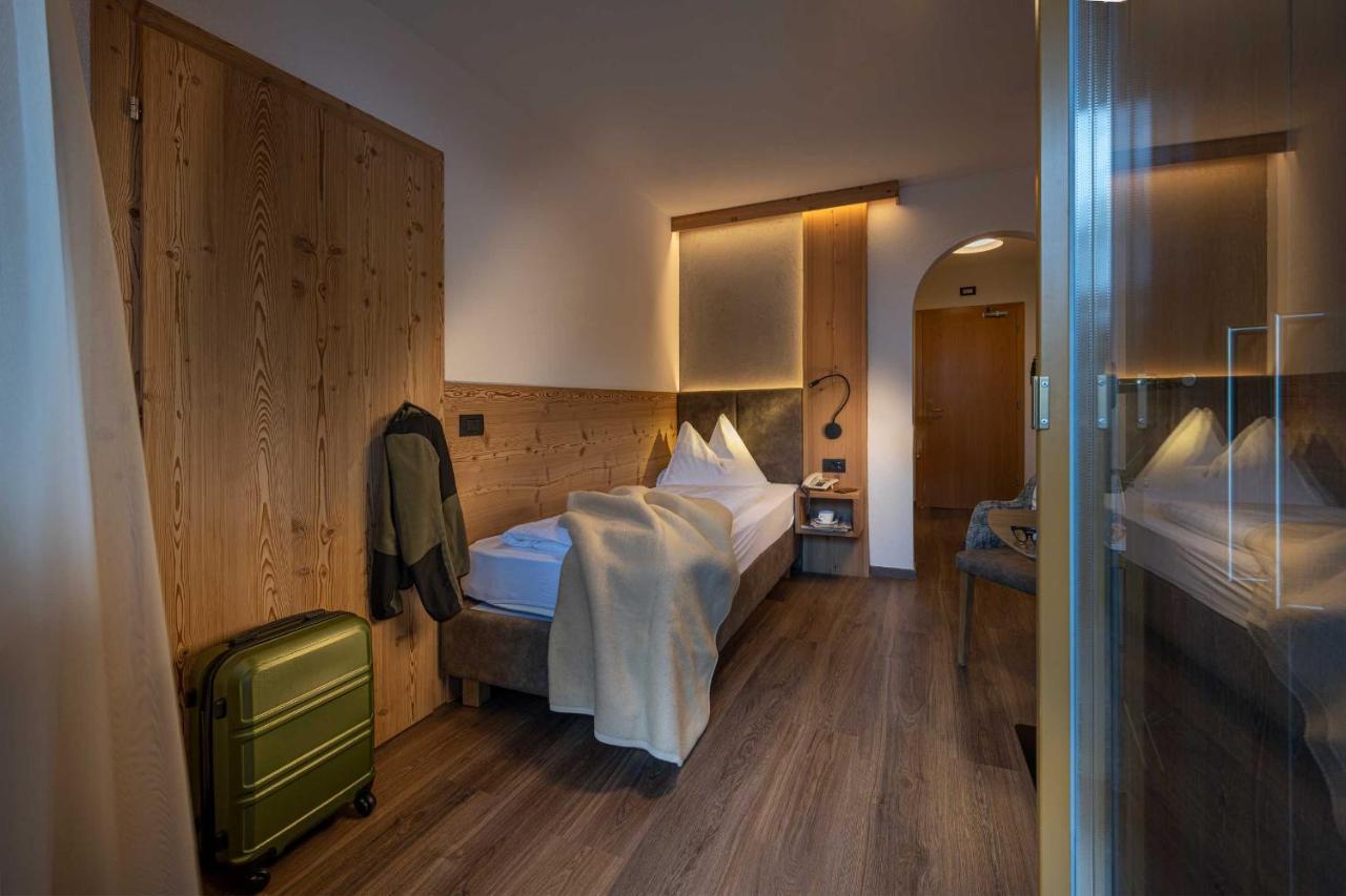 Almhotel Lenz Olang Buitenkant foto